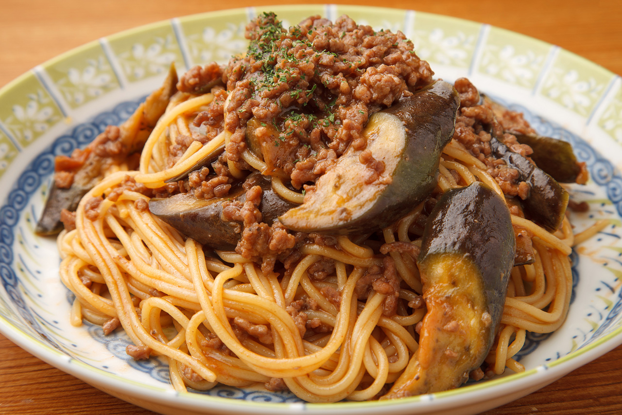 Patlıcanlı Spagetti Makarna Patlıcanlı Spagetti Makarna