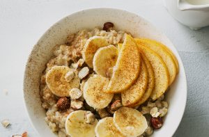Muzlu kuru yemişli salata