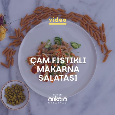 Tabağın İçinde Çam Fıstıklı Makarna Salatası